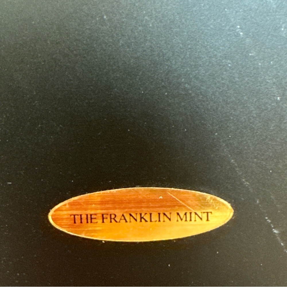 Franklin Mint Michael Whelan Dragon Sculptures Display Shelf, Black Wall Shelf - Picture 8 of 10